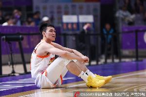 状态不太好！庞峥麟半场6中2仅拿4分1板4助1断